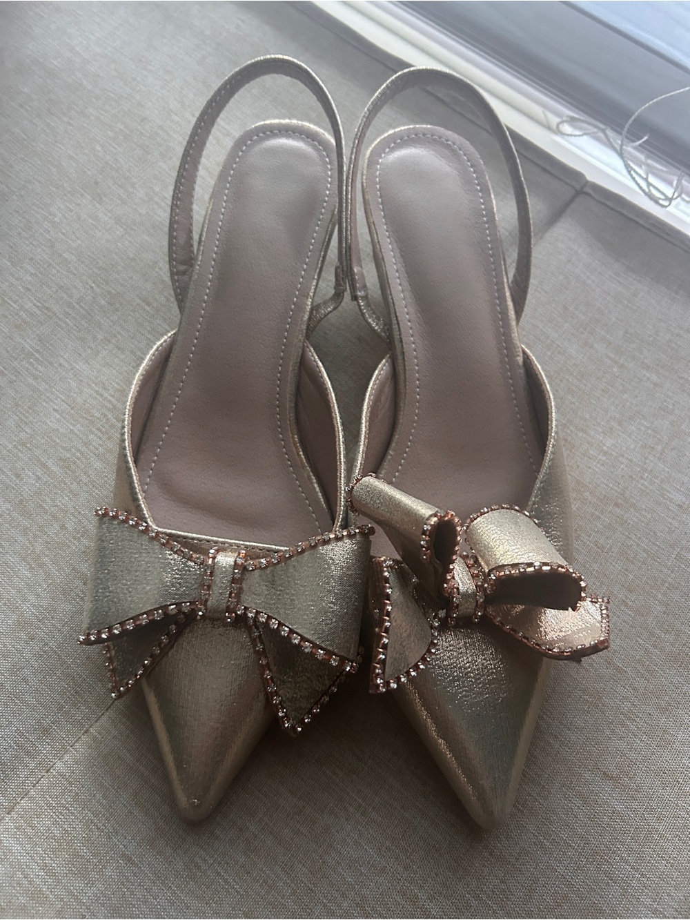 Women’s Metallic Gold Slingback Pointed-Toe Heels with Bow